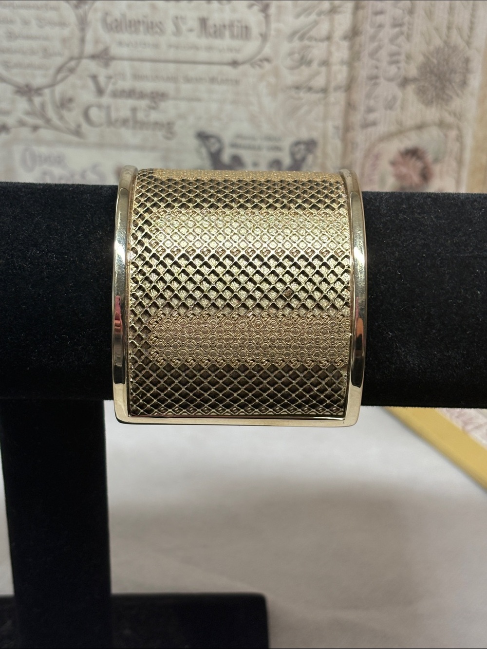 Burberry Gold-Toned Mesh Bangle Bracelet Size 7